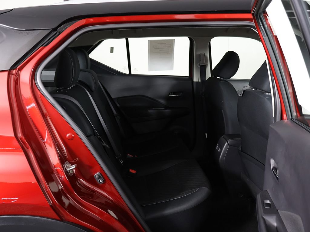Used 2024 Nissan Kicks SV image 29