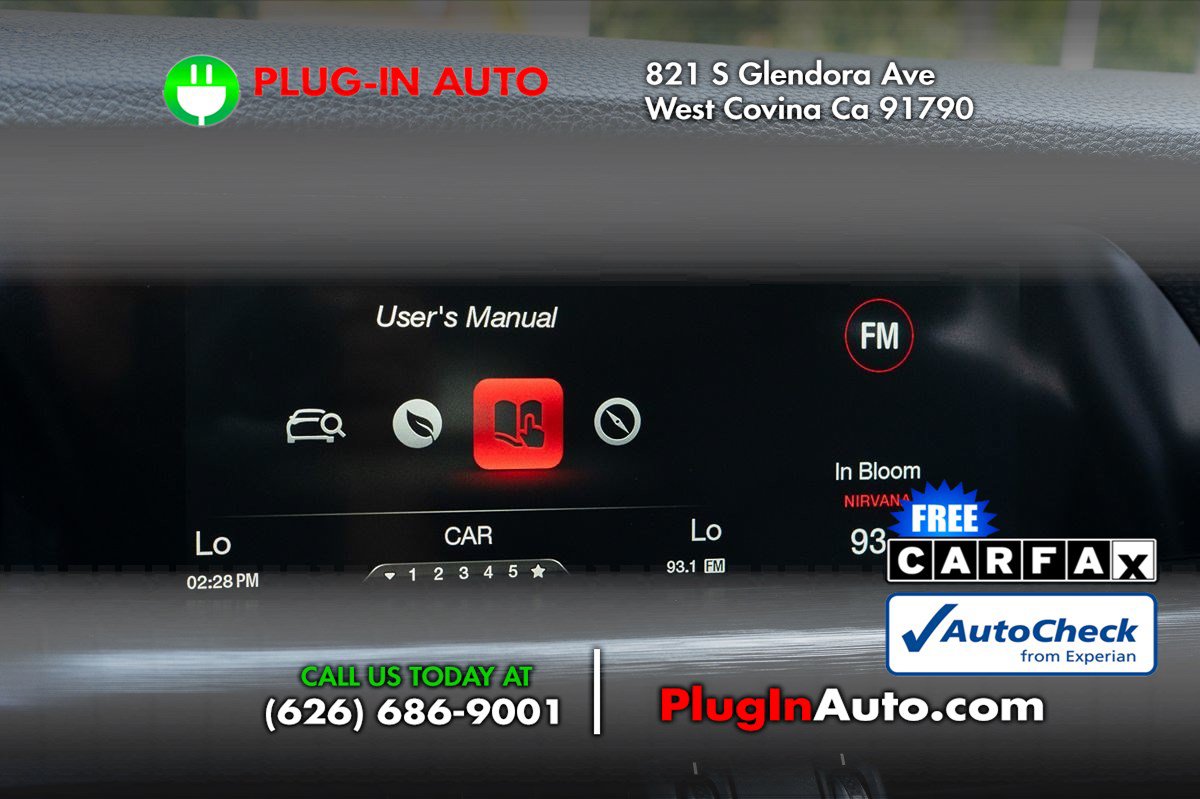 Used 2018 Alfa Romeo Stelvio AWD image 28