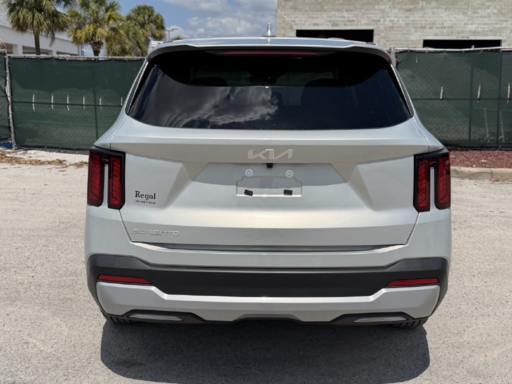 New 2026 Kia Sorento LX FWD image 5