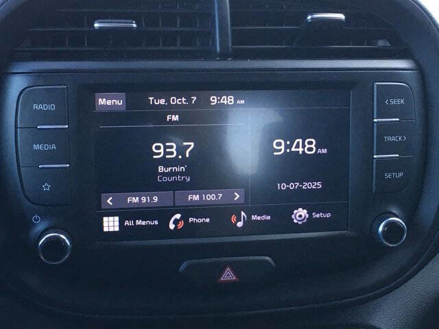 Used 2022 Kia Soul LX w/ Technology Package image 18