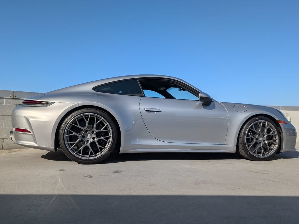 Used 2025 Porsche 911 Carrera S RWD image 24