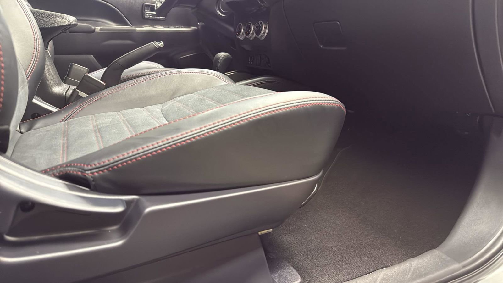 Used 2025 Mitsubishi Outlander Sport AWD image 25