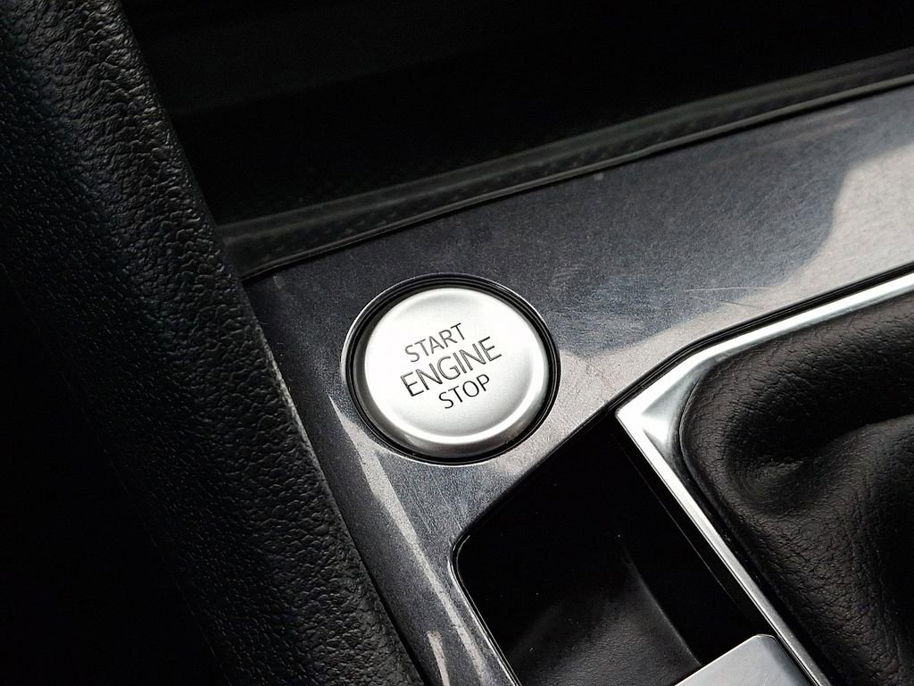 Certified 2023 Volkswagen Tiguan SE AWD/4WD image 22