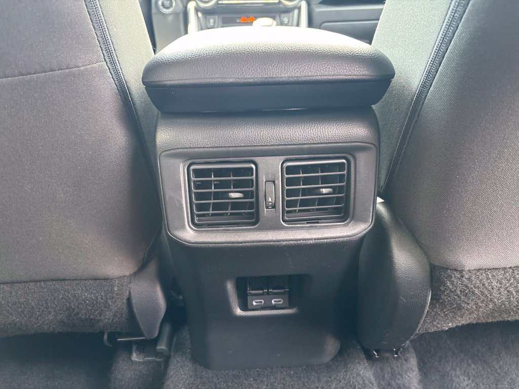 Used 2025 Toyota RAV4 XLE FWD image 25