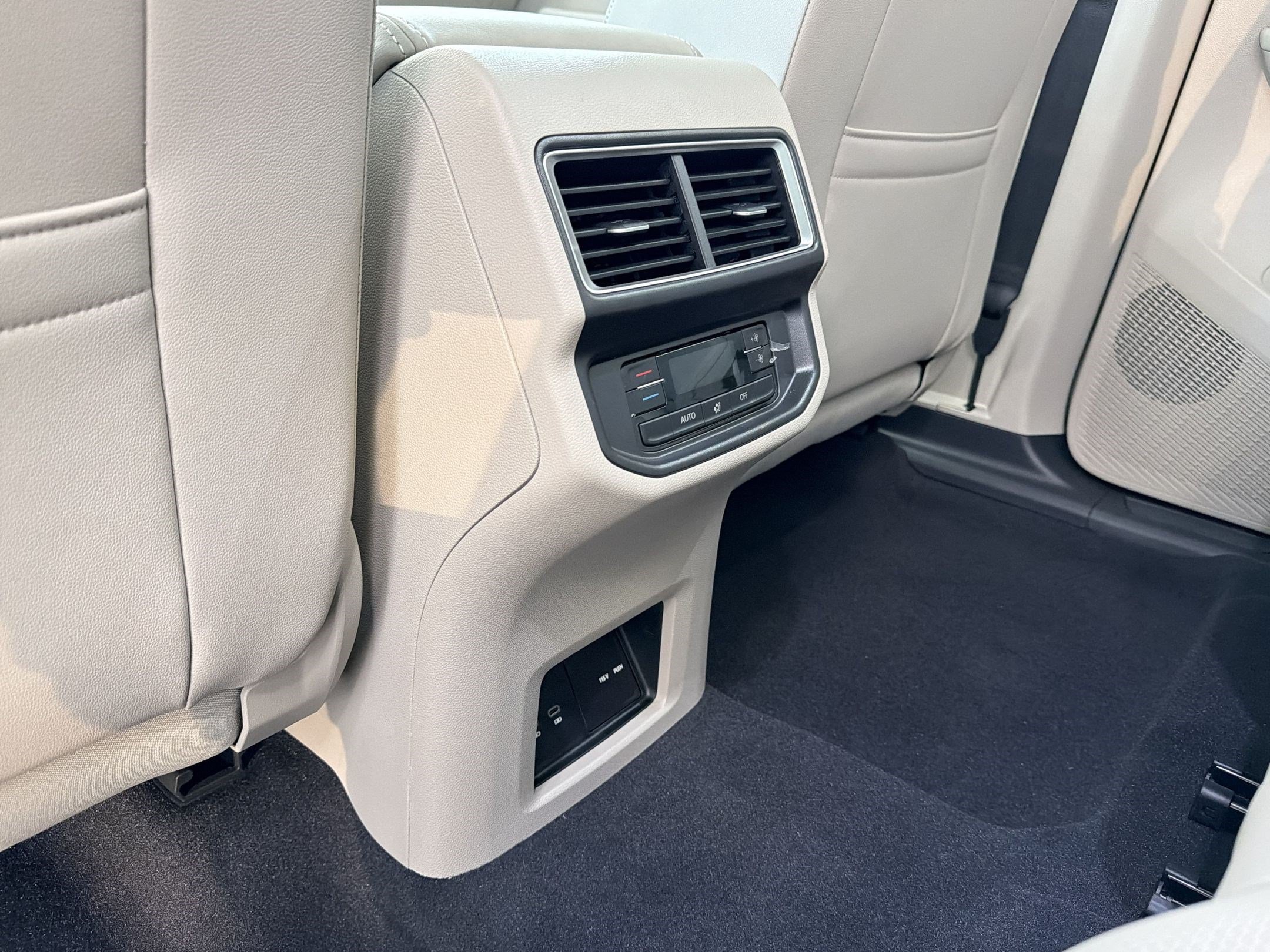 New 2026 Volkswagen Atlas SE FWD image 33