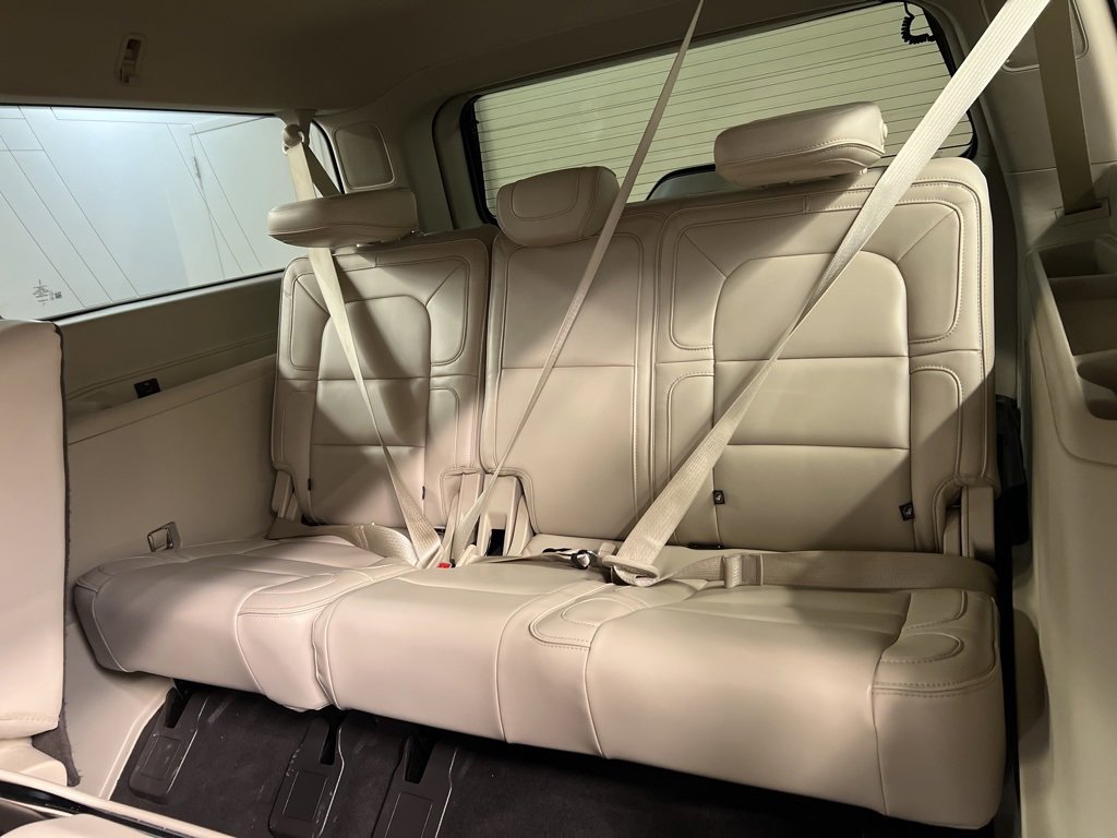 Used 2019 Lincoln Navigator L Reserve image 34