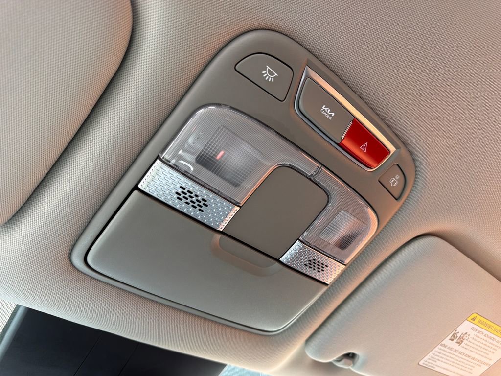 Used 2024 Kia Telluride LX image 28