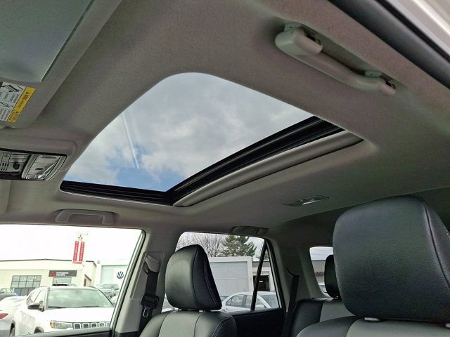 Used 2022 Toyota 4Runner SR5 Premium w/ Moonroof Package RWD image 18