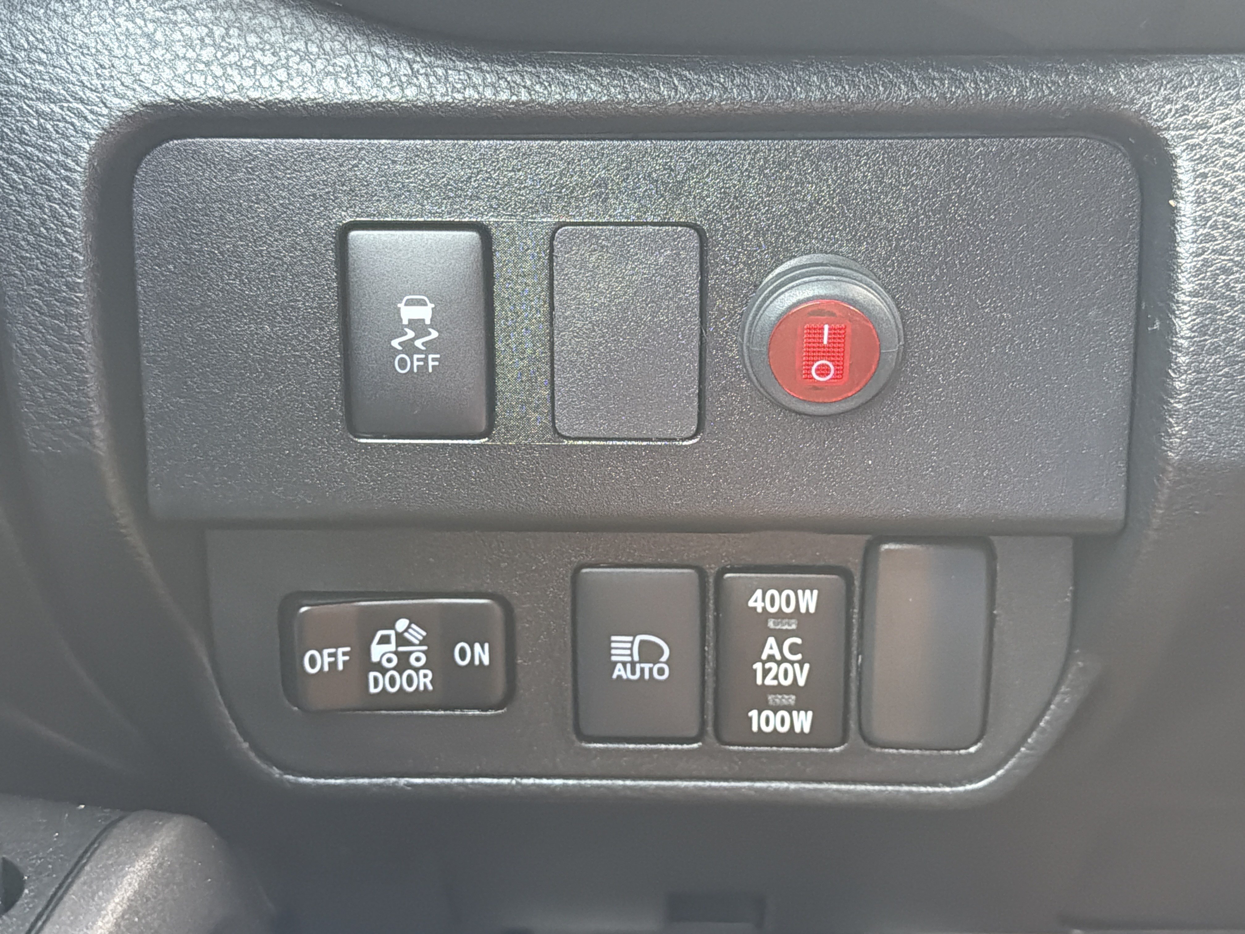 Used 2021 Toyota Tacoma TRD Off-Road w/ Technology Package AWD/4WD image 24