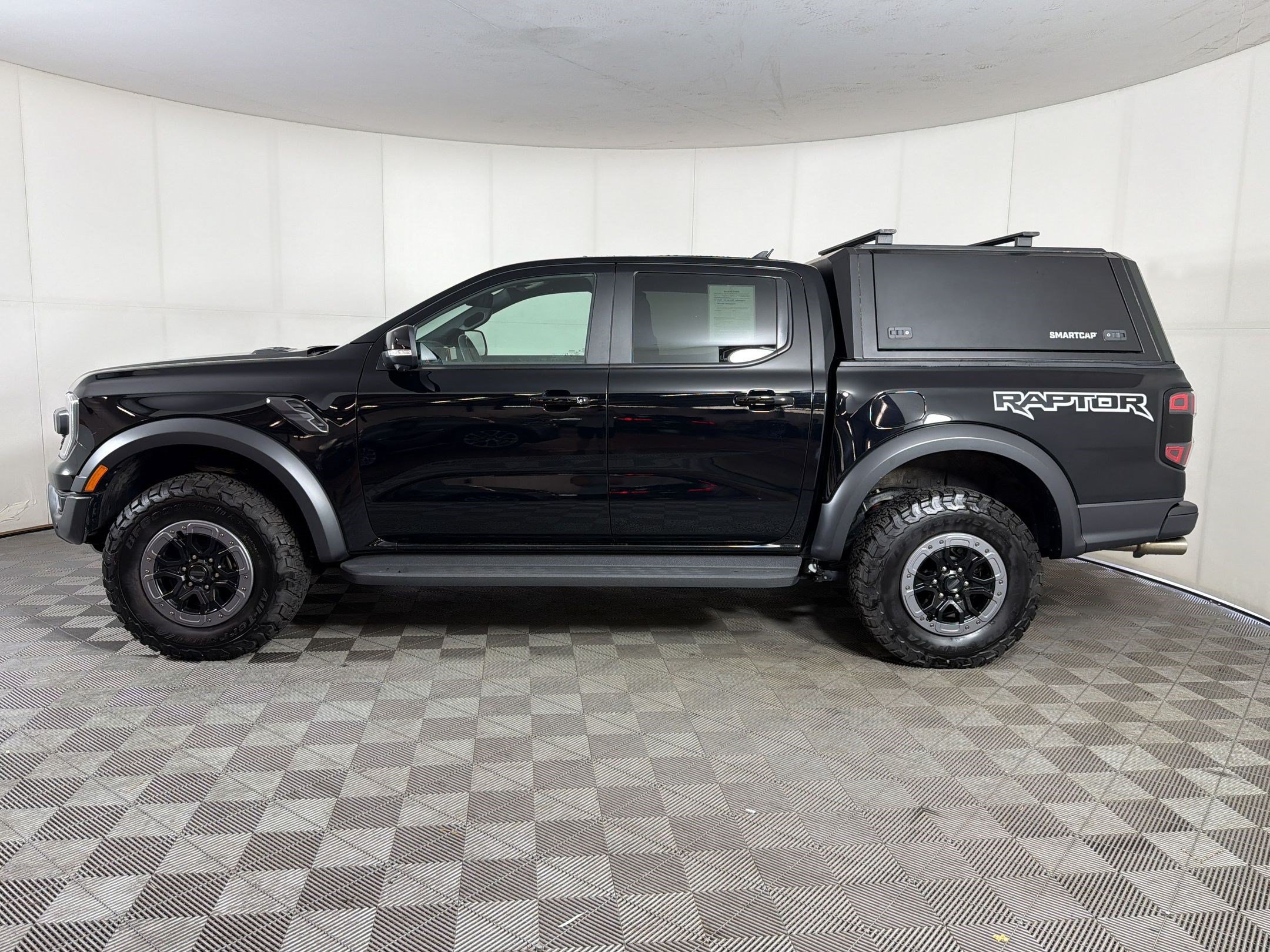 Used 2025 Ford Ranger Raptor AWD/4WD image 2