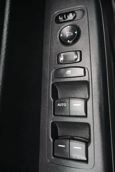 Used 2025 Honda CR-V LX image 21