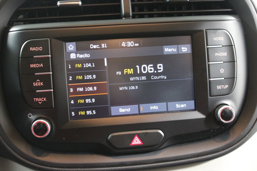 Used 2020 Kia Soul LX image 41