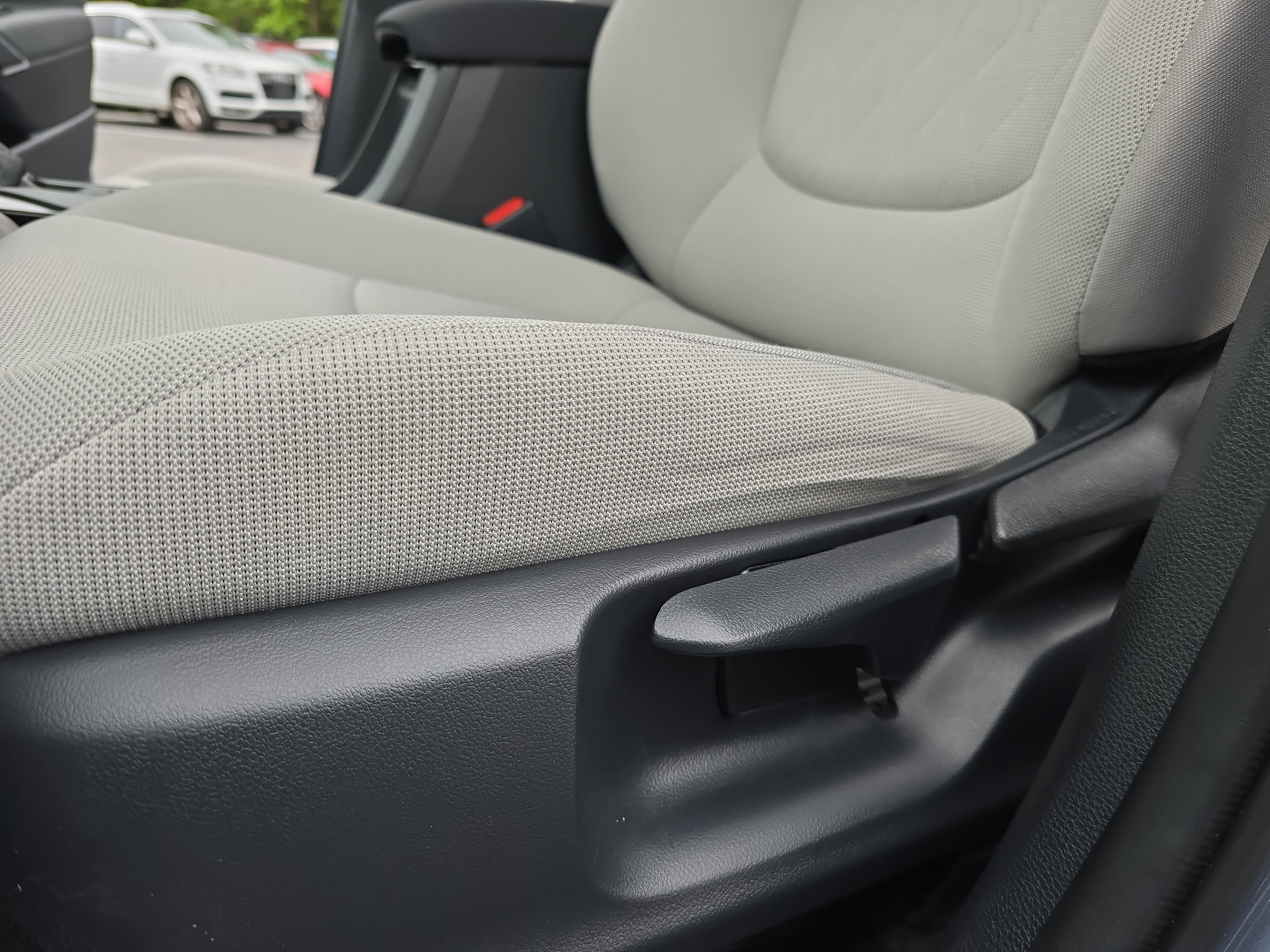 Used 2024 Toyota Corolla Cross L FWD image 26