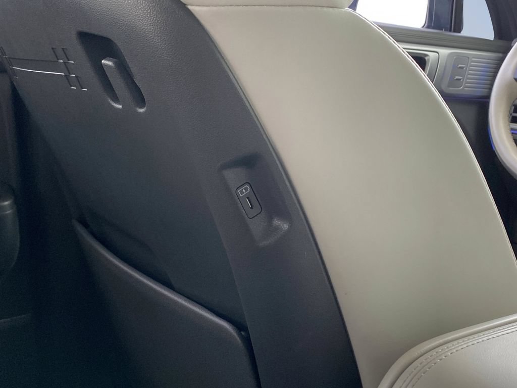 Used 2024 Hyundai Santa Fe Calligraphy FWD image 35