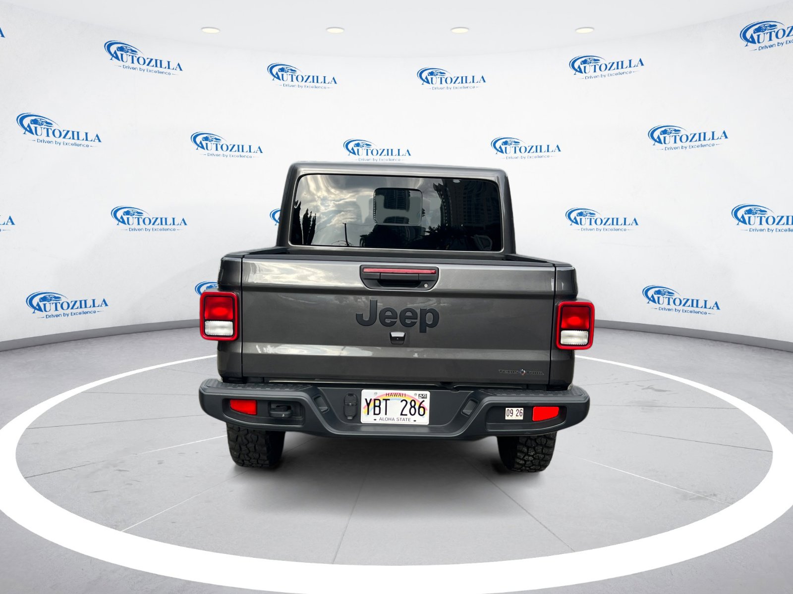 Used 2025 Jeep Gladiator Sport image 4