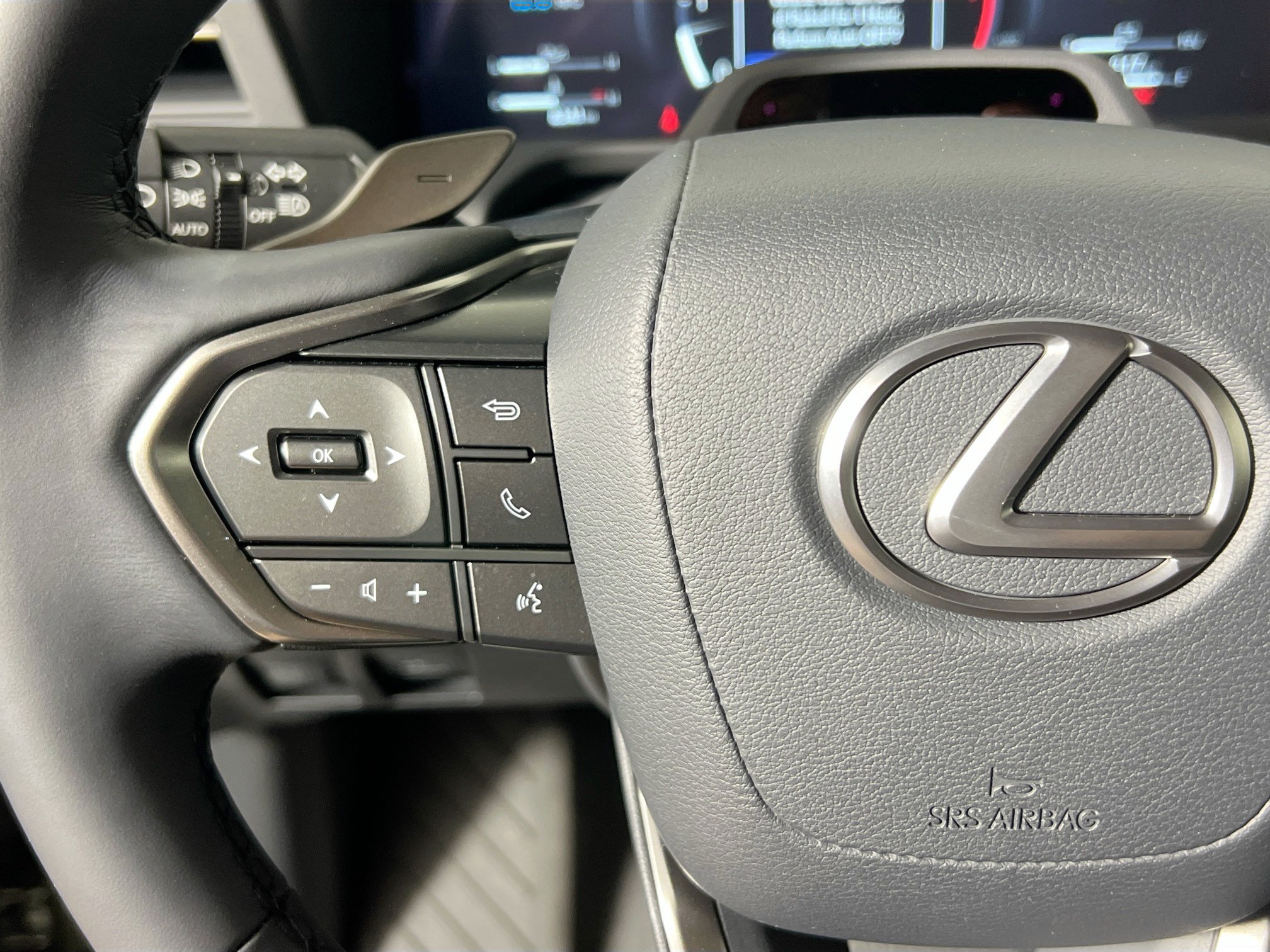 Used 2024 Lexus GX 550 w/ Accessory Package (2T) AWD/4WD image 18