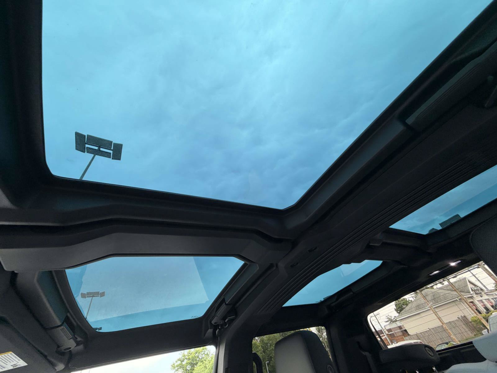 Used 2024 GMC Hummer EV 3X w/ Omega Edition AWD/4WD image 23