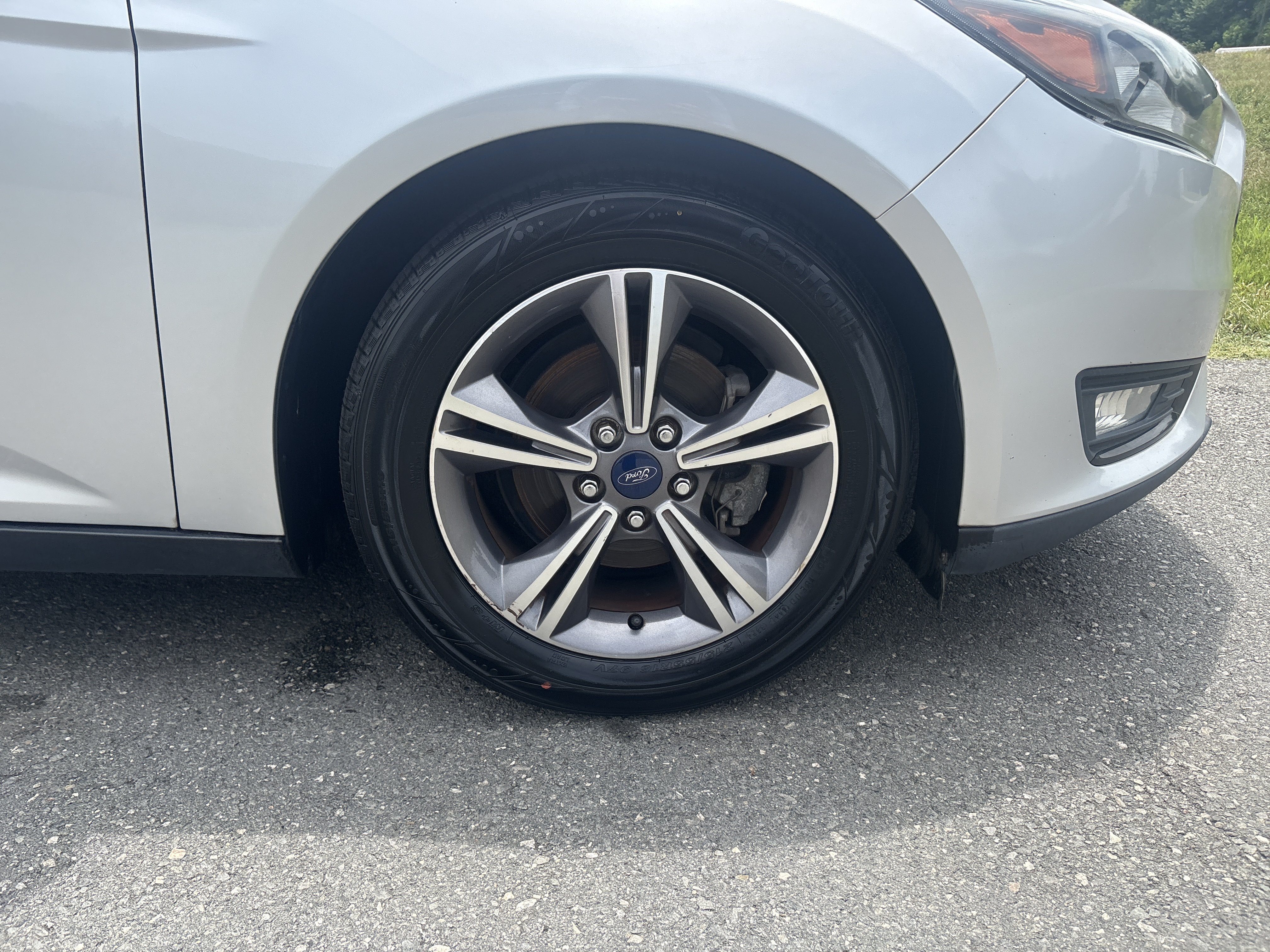 Used 2017 Ford Focus SE FWD image 6