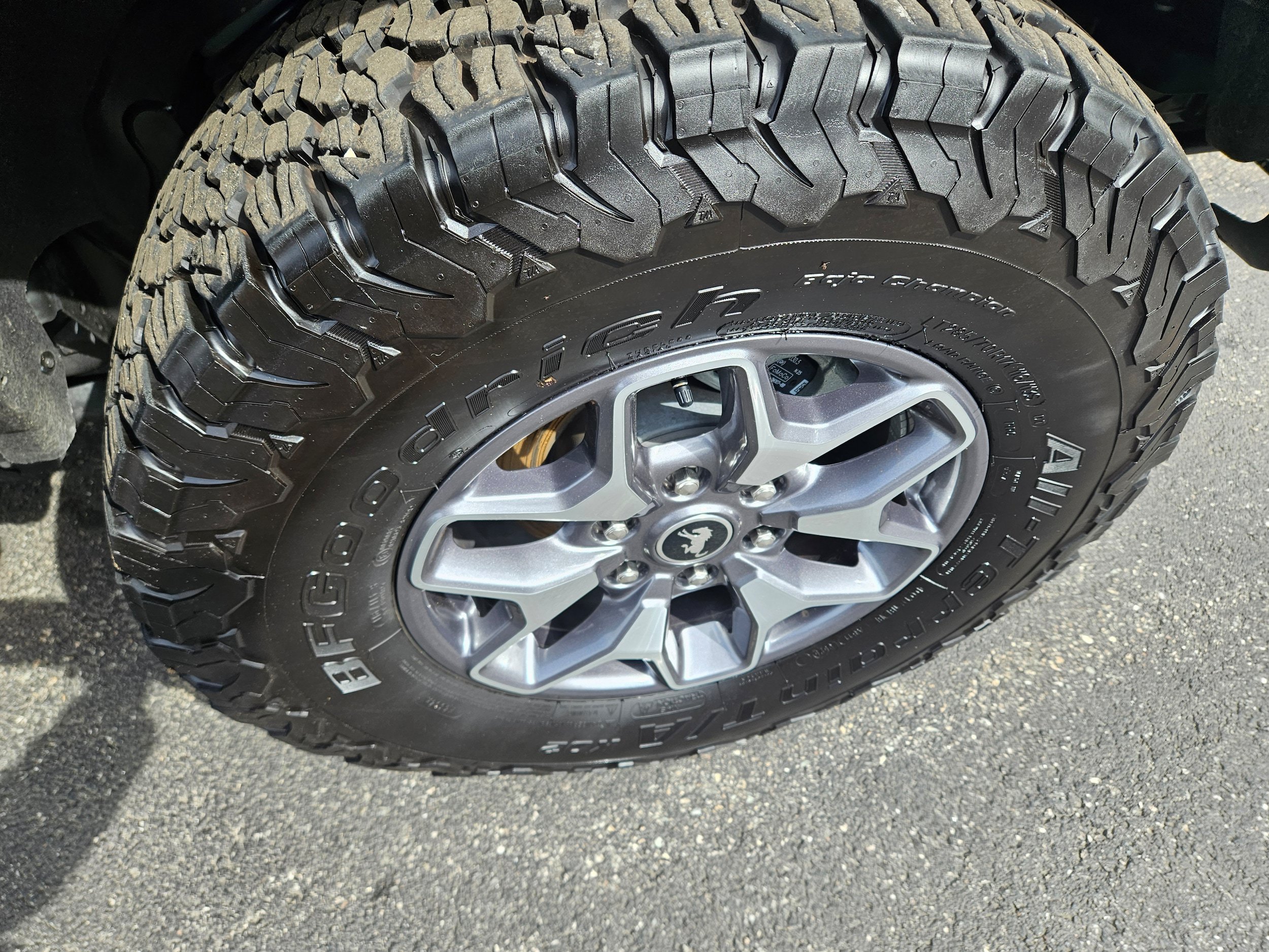 Certified 2025 Ford Bronco Badlands AWD/4WD image 9