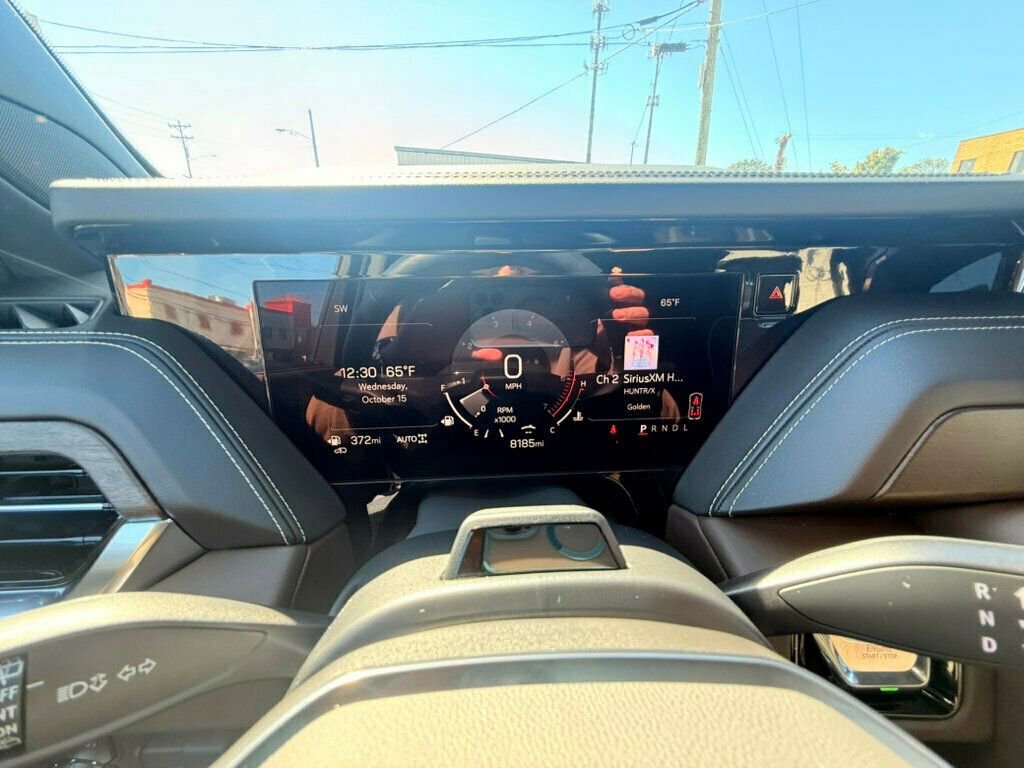 Used 2025 GMC Yukon XL Denali Ultimate image 32