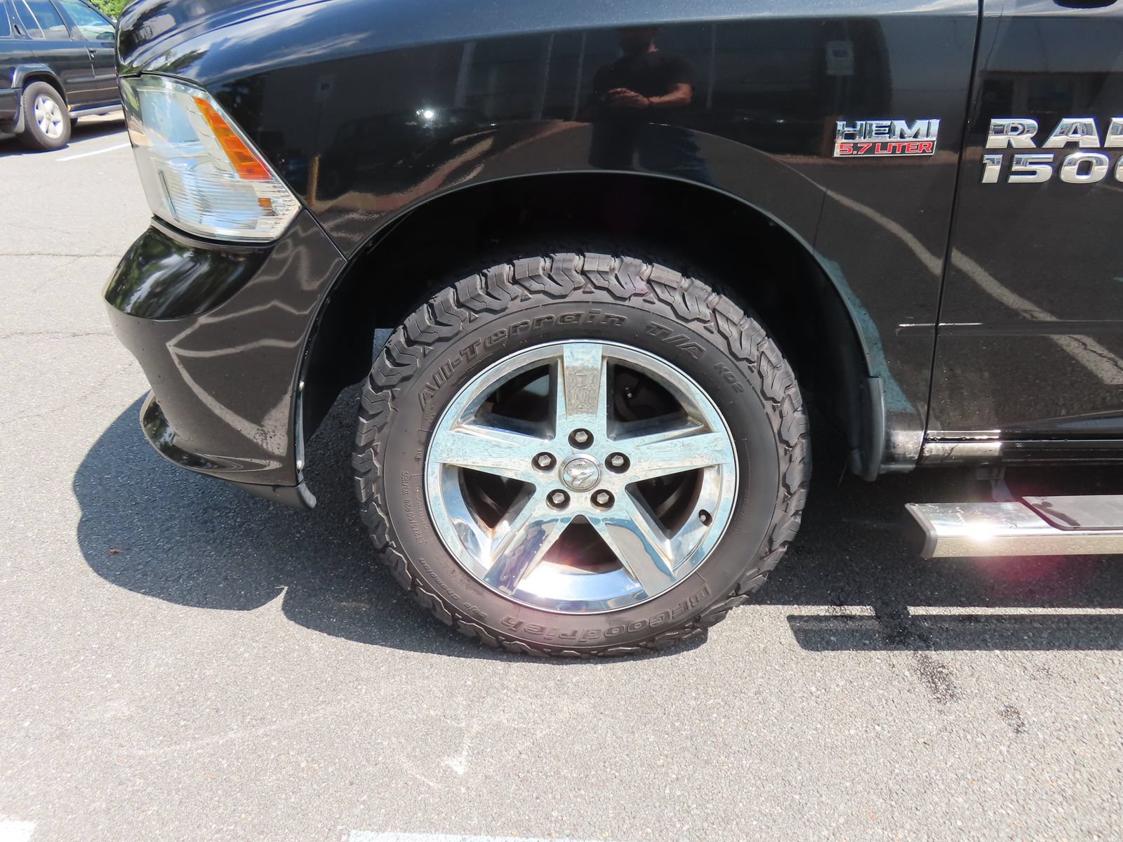Used 2018 RAM 1500 Express AWD/4WD image 11