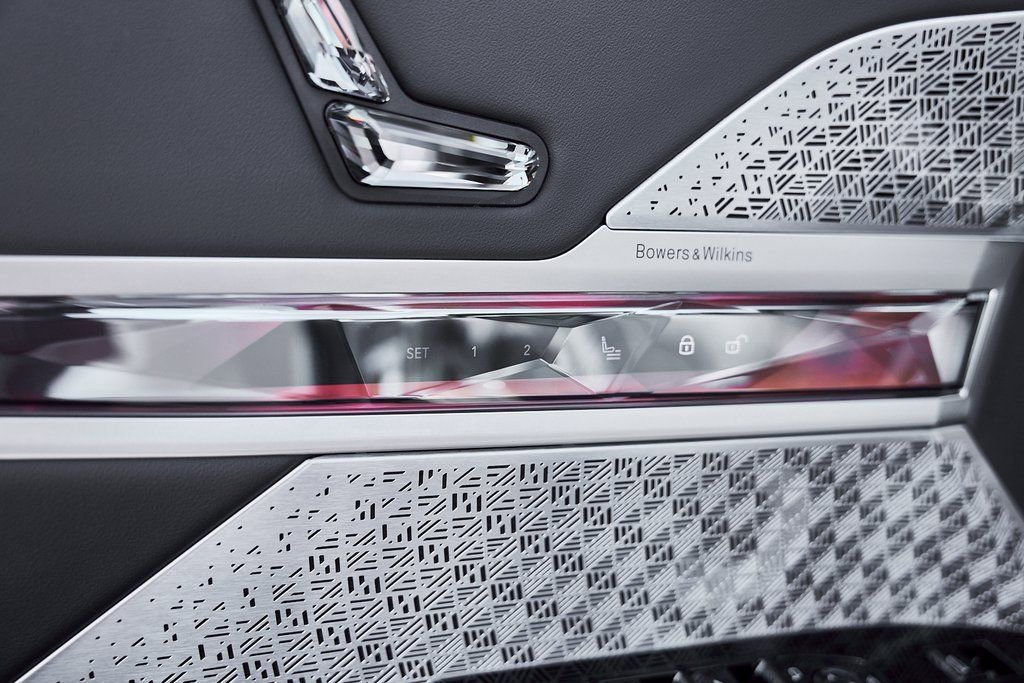 Used 2024 BMW 760i xDrive image 33