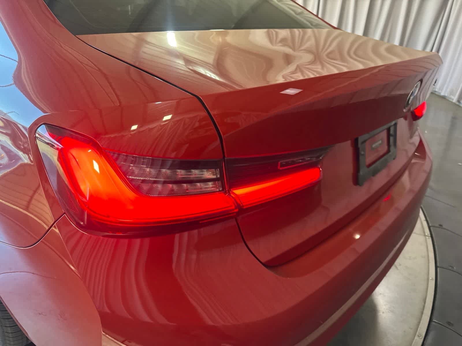 Used 2019 BMW 330i Sedan RWD image 10