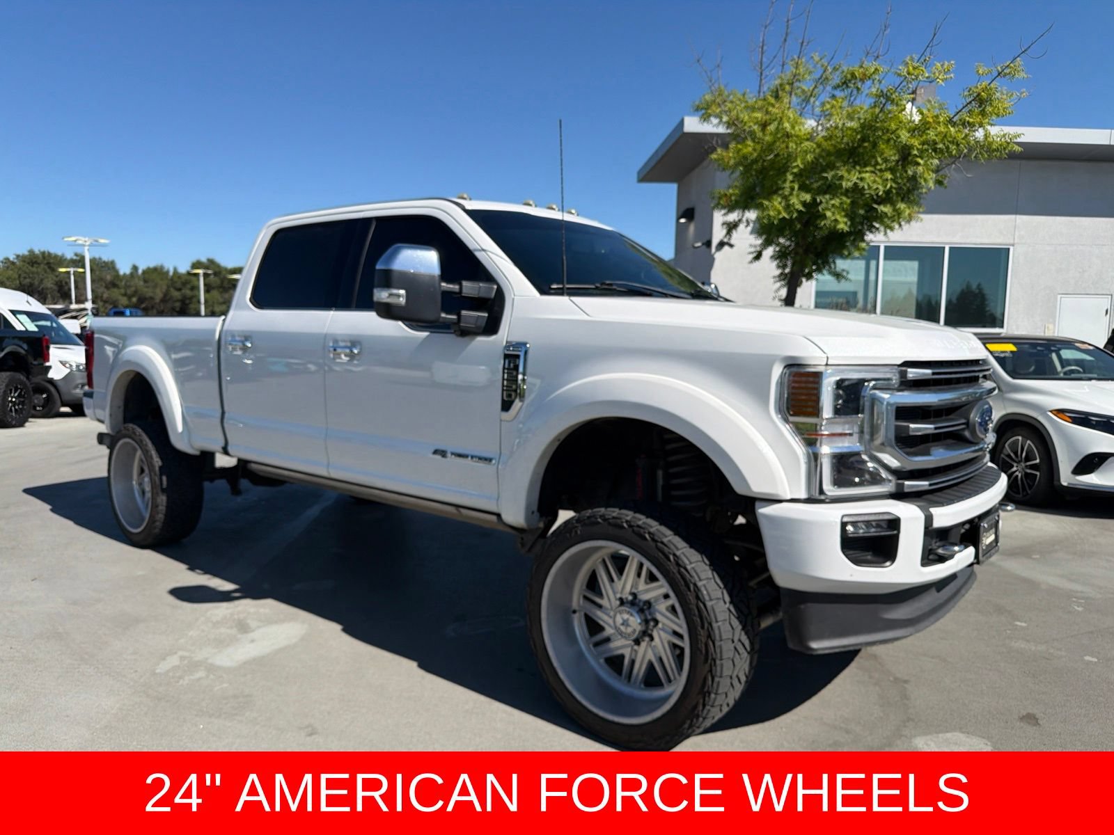 Used 2022 Ford F250 Platinum w/ FX4 Off-Road Package AWD/4WD image 1