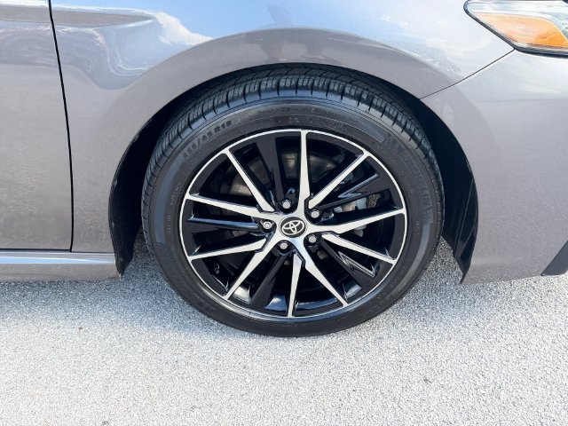 Used 2023 Toyota Camry SE FWD image 9