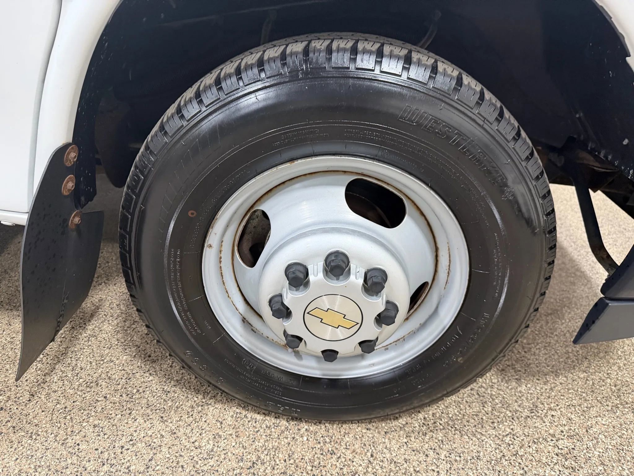 Used 2019 Chevrolet Express 3500 w/ School Bus Package image 62