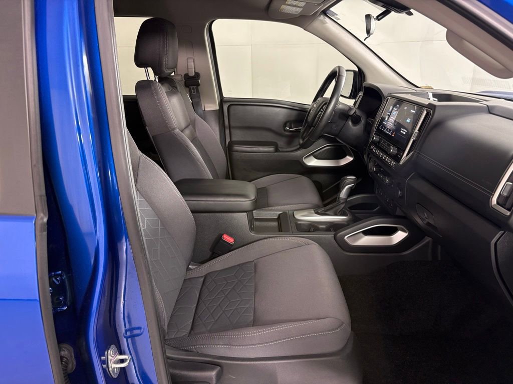 Used 2025 Nissan Frontier SV w/ SV Convenience Package RWD image 47