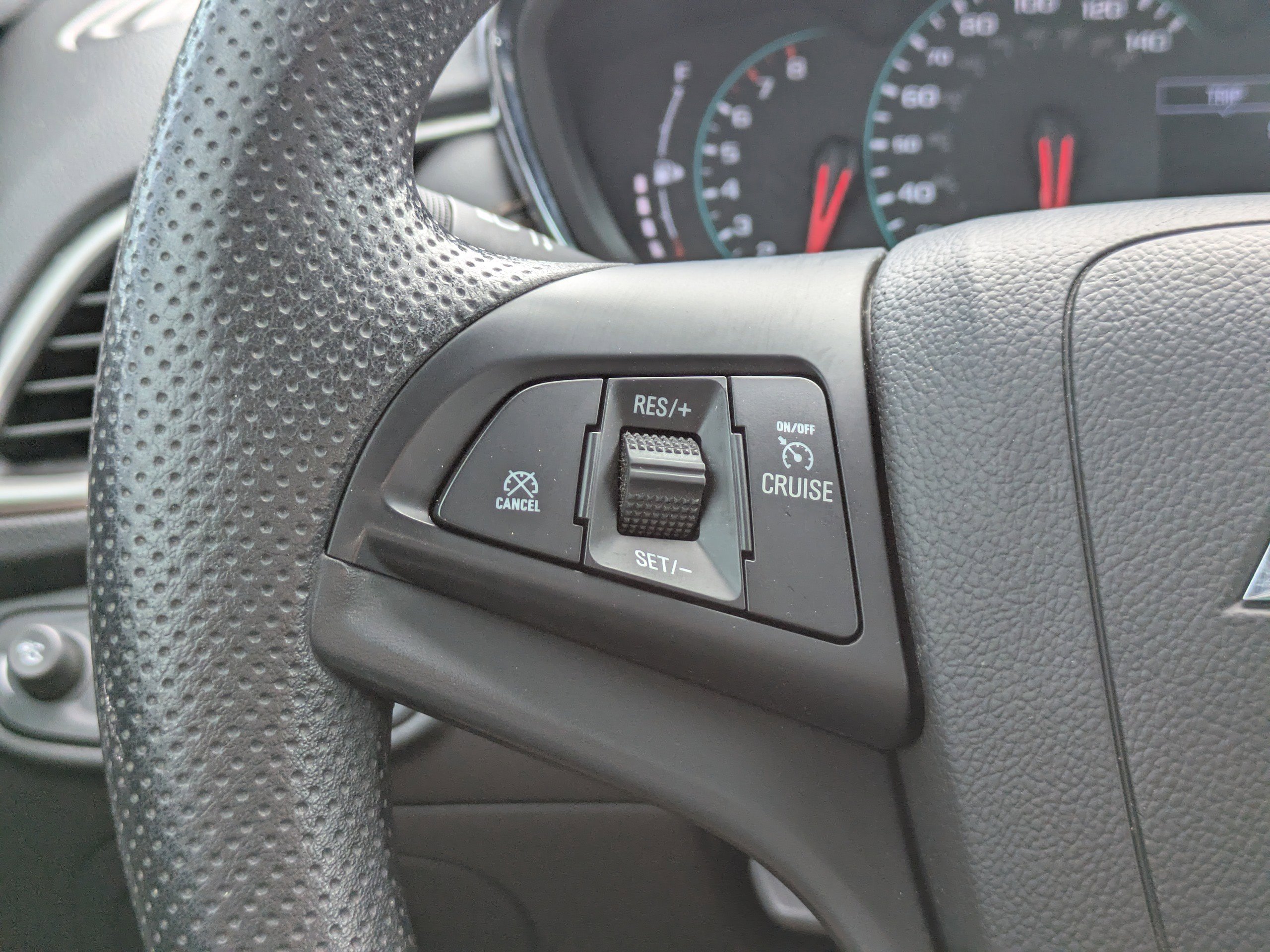 Used 2021 Chevrolet Trax LT FWD image 26