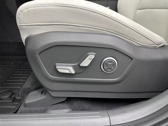 New 2026 Hyundai Santa Fe Limited image 10