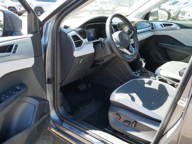 New 2026 Volkswagen Taos SE AWD/4WD image 7