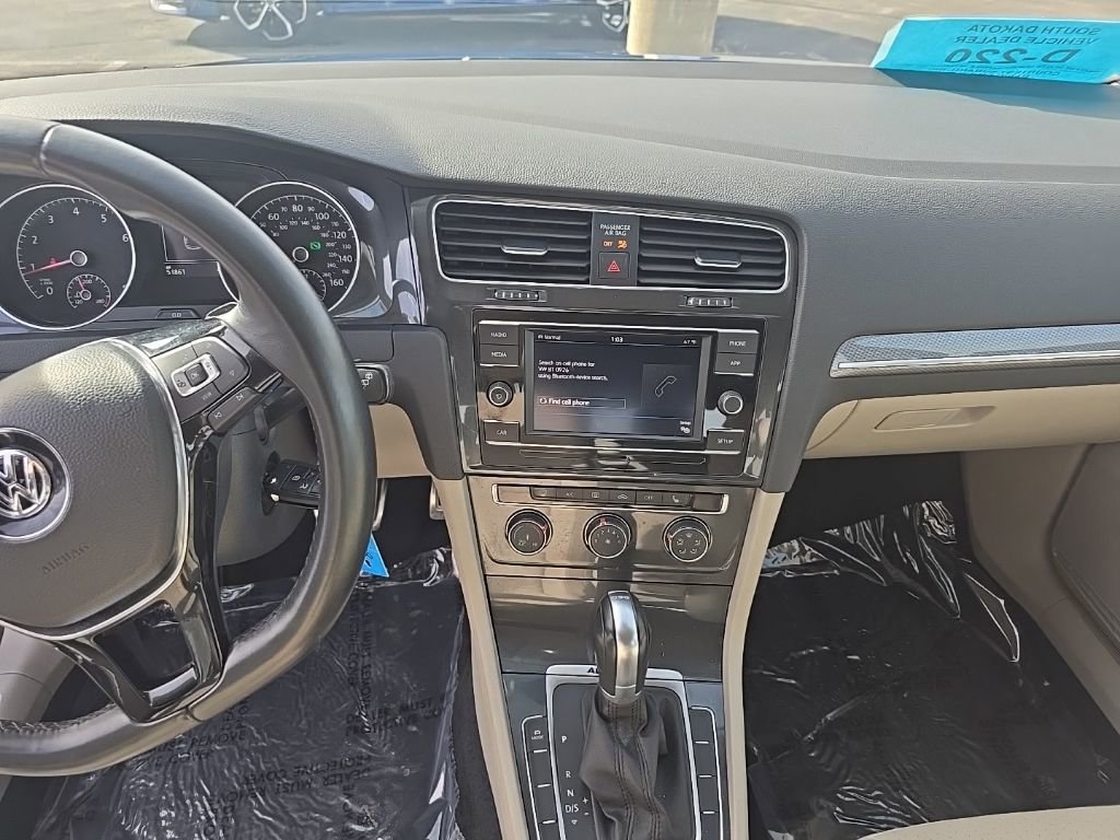 Used 2019 Volkswagen Golf Alltrack S image 12