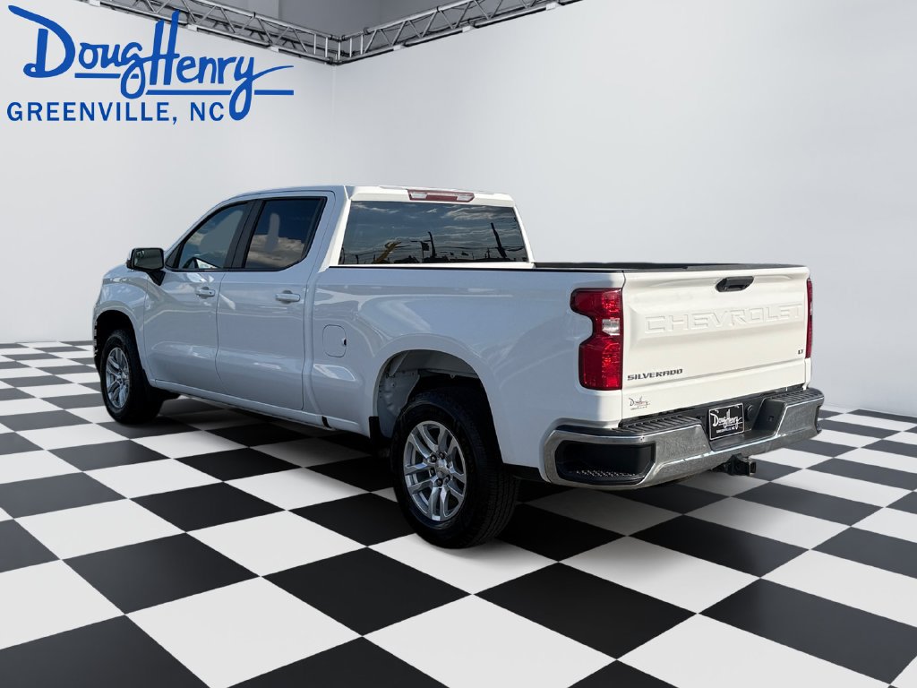 Used 2020 Chevrolet Silverado 1500 LT w/ LT Value Package RWD image 3