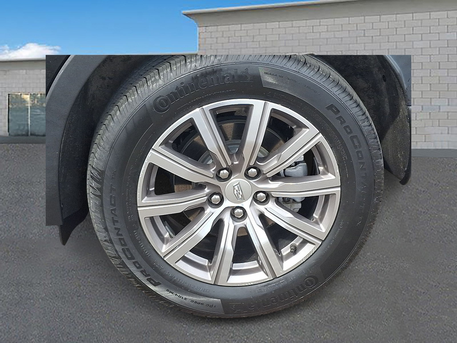 Certified 2023 Cadillac XT4 Sport AWD/4WD image 7