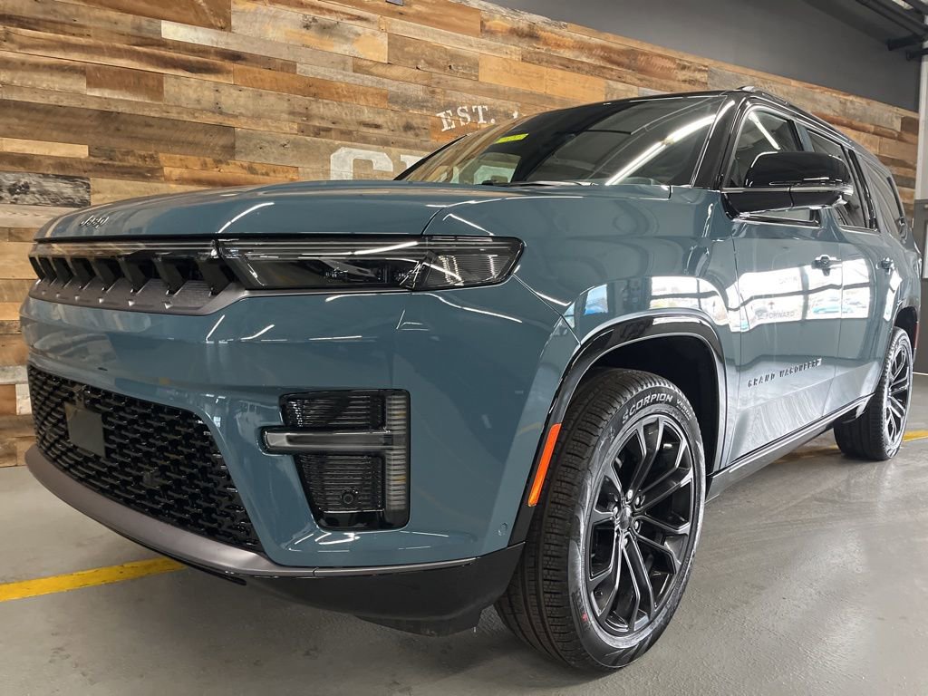 New 2026 Jeep Grand Wagoneer Summit image 16