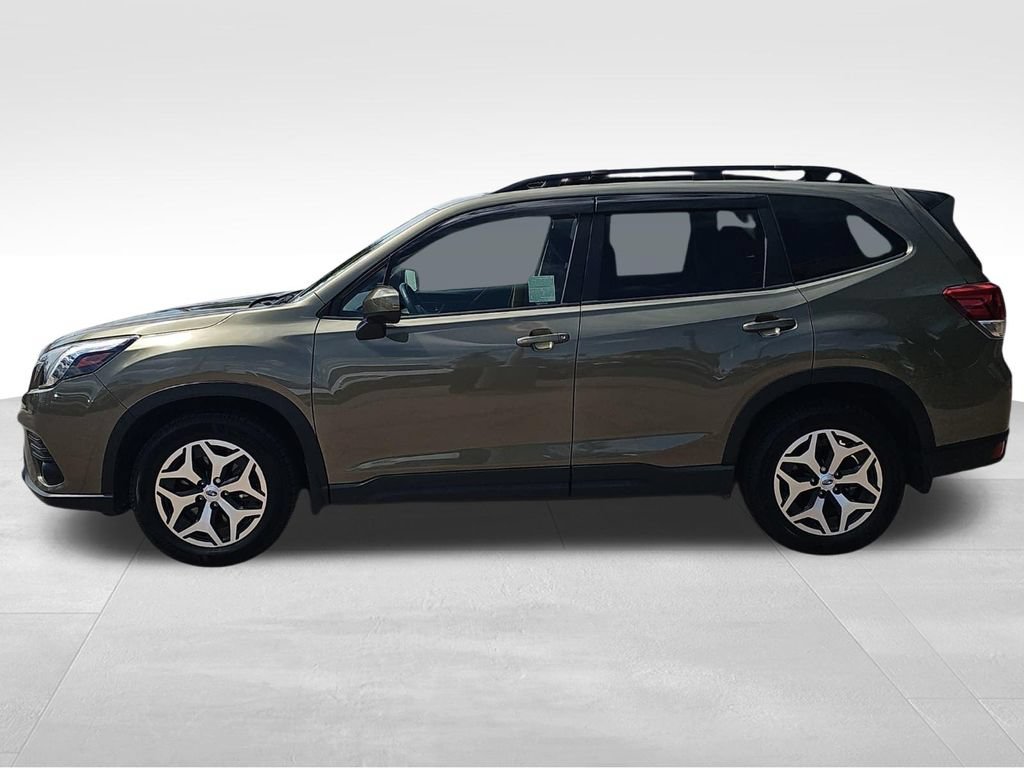 Used 2024 Subaru Forester Premium AWD/4WD image 6