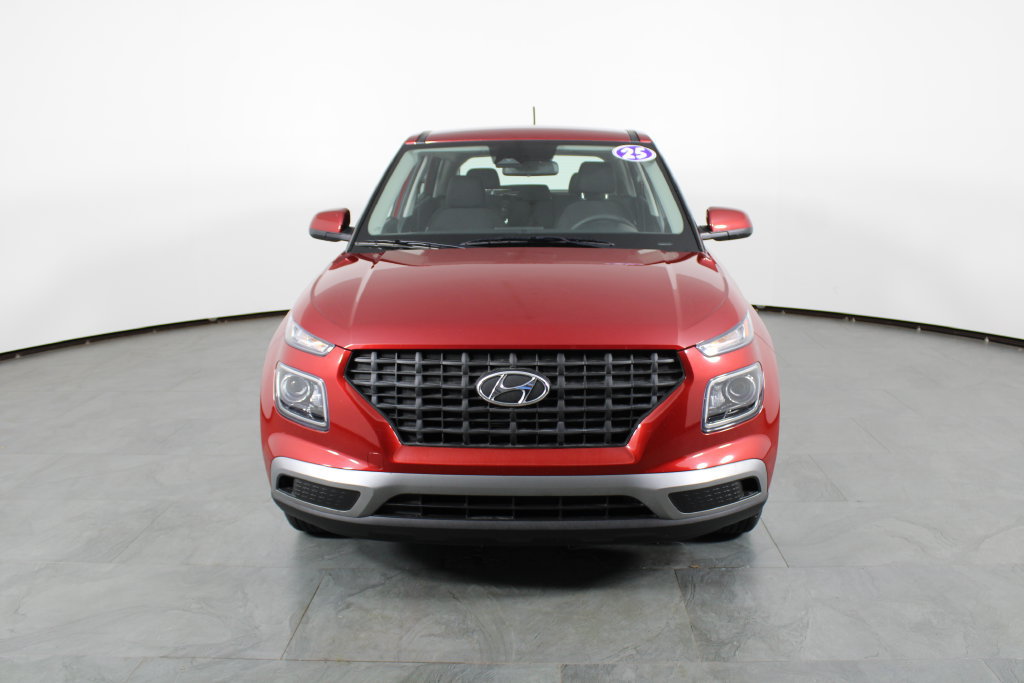 Certified 2025 Hyundai Venue SE FWD image 13