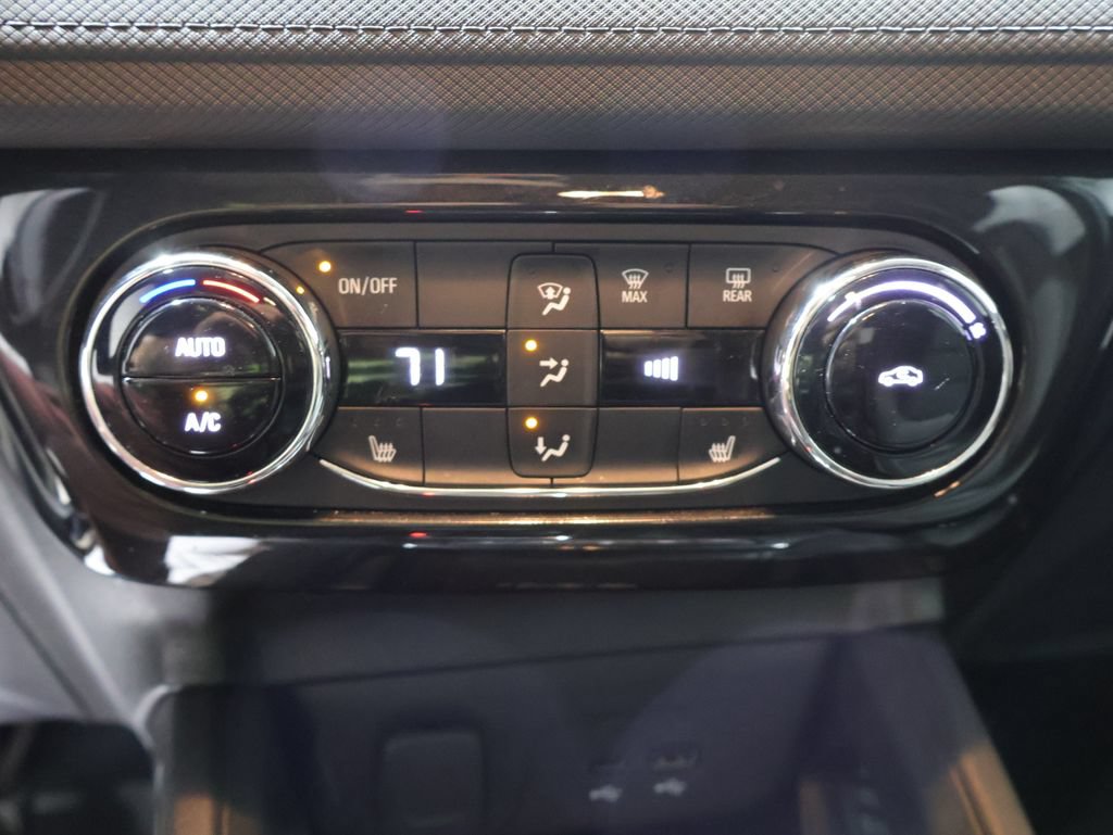 Used 2024 Chevrolet TrailBlazer LT w/ Convenience Package AWD/4WD image 33