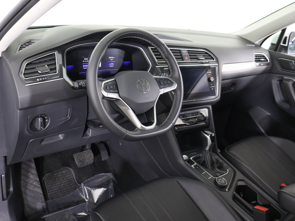 Certified 2024 Volkswagen Tiguan SE AWD/4WD image 26