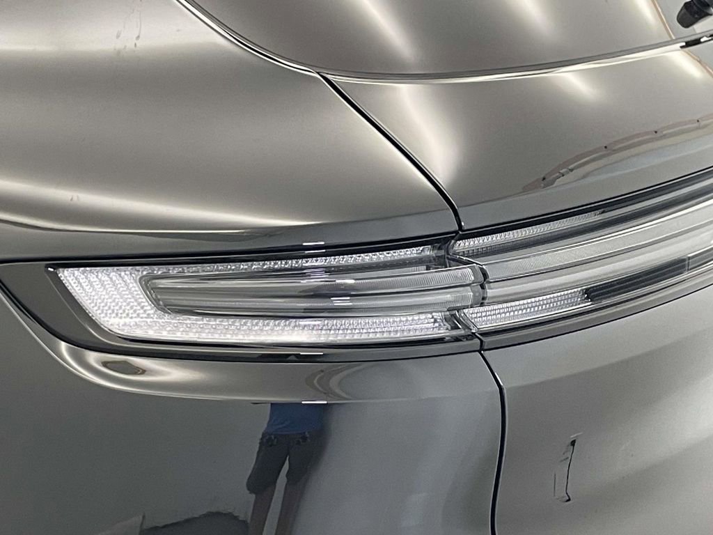 New 2025 Porsche Cayenne Turbo AWD/4WD image 16