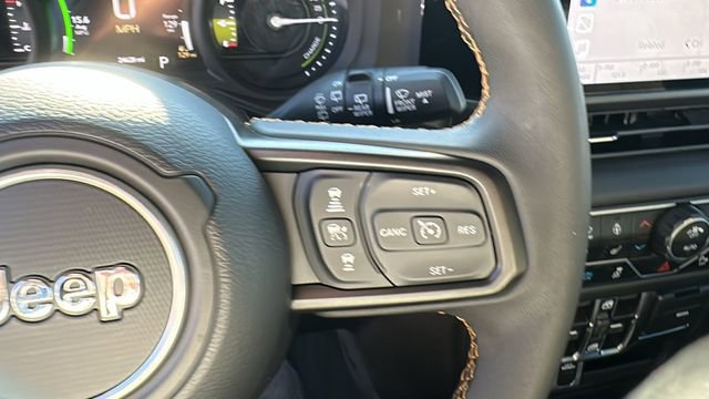 Used 2024 Jeep Wrangler Unlimited image 14