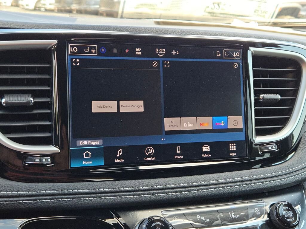 New 2026 Chrysler Pacifica Select image 29