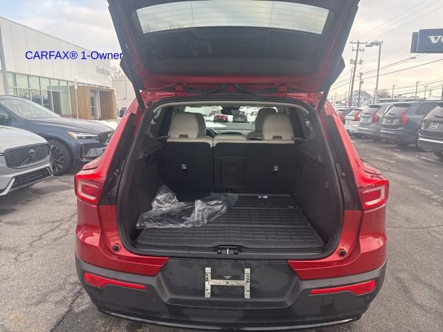 Certified 2023 Volvo XC40 B5 Plus w/ Climate Package image 12