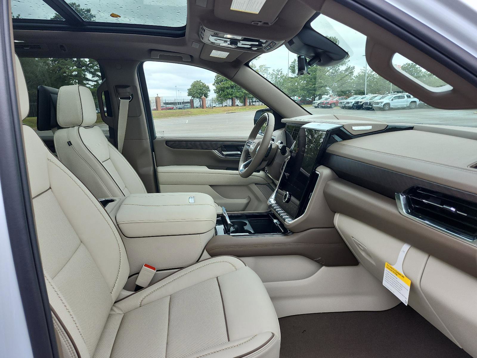 New 2026 GMC Yukon Denali image 6