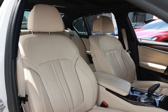 Used 2019 BMW 540i w/ M Sport Package RWD image 19