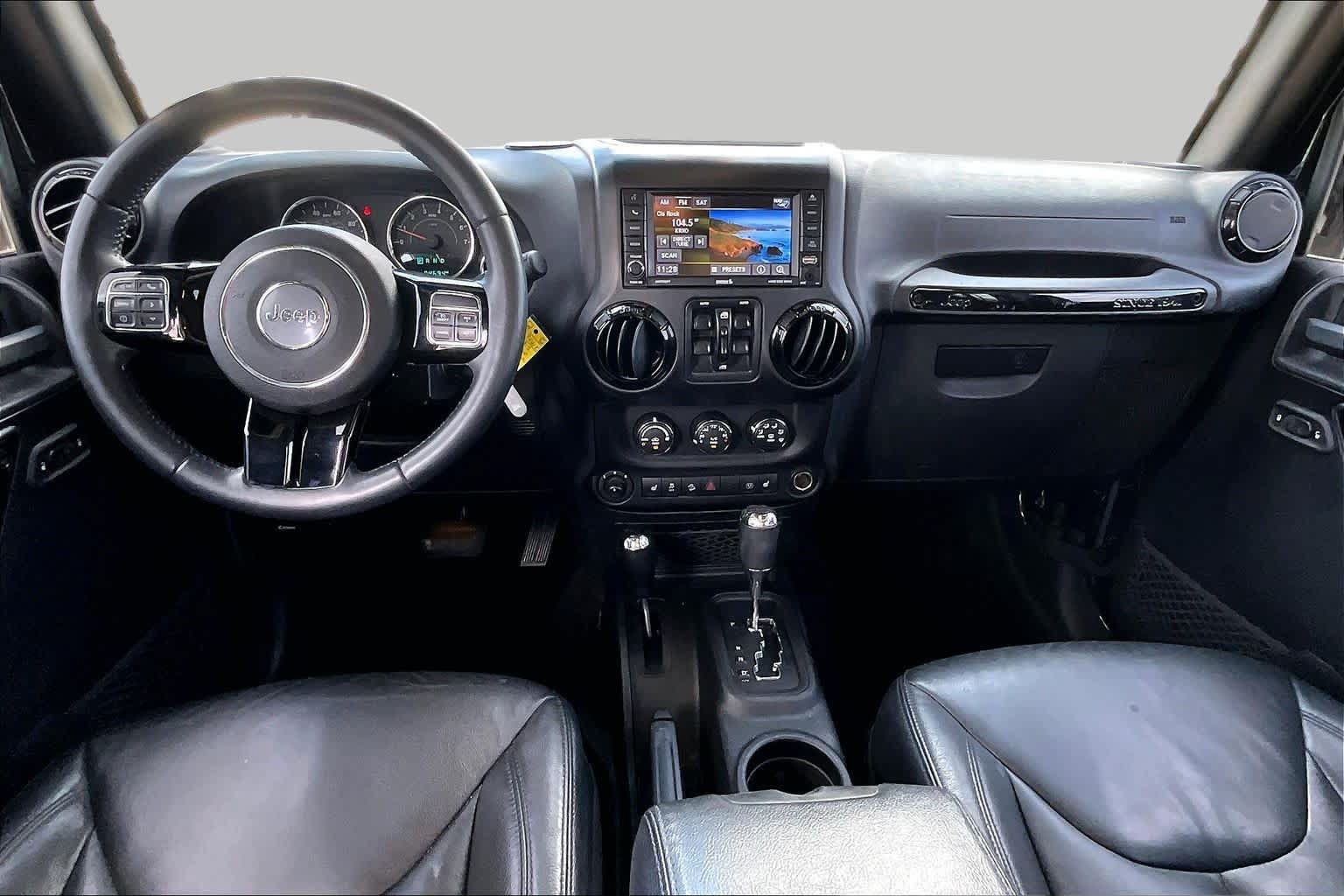 Used 2015 Jeep Wrangler Unlimited Sahara AWD/4WD image 11
