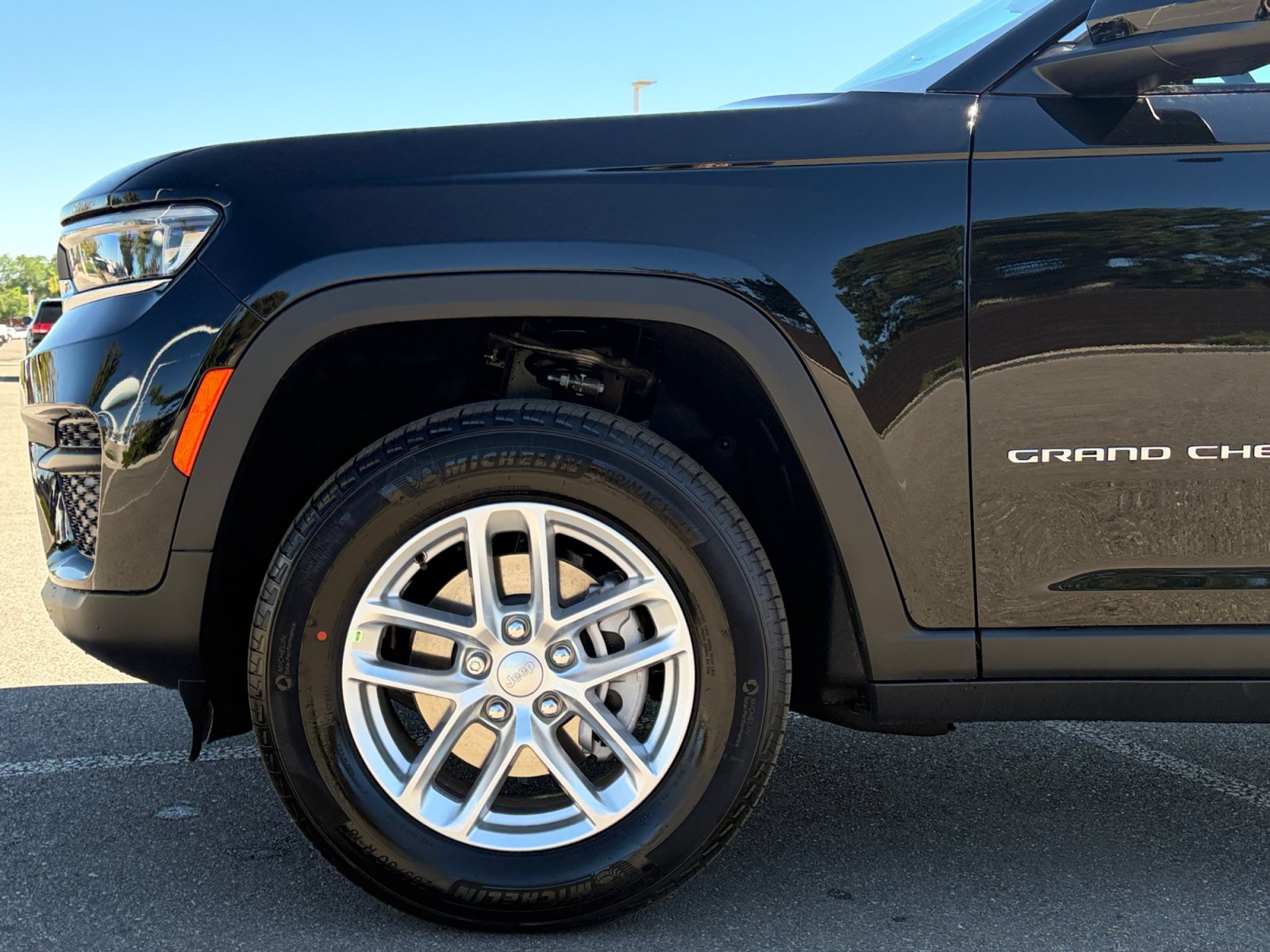 New 2026 Jeep Grand Cherokee Laredo X AWD/4WD image 11
